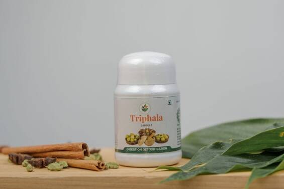 Triphala Capsule Oliveaira